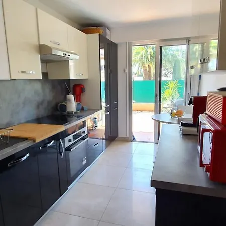 Beautiful With Terrace In Saint-raphael Saint-Raphael (Var)
